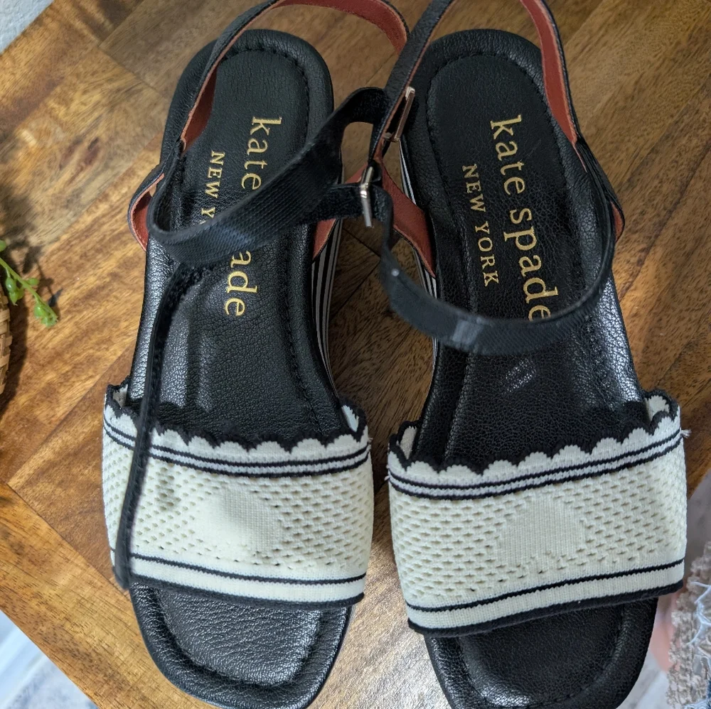 Kate‎ Spade Women's Highrise Spade Wedges Shoes Size 7.5 EUC